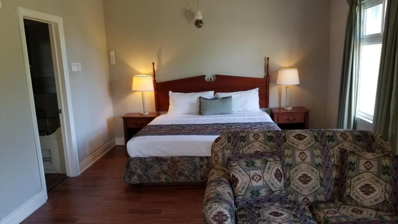 Guest House Villa Mishkan Runaway Bay Bagian luar foto