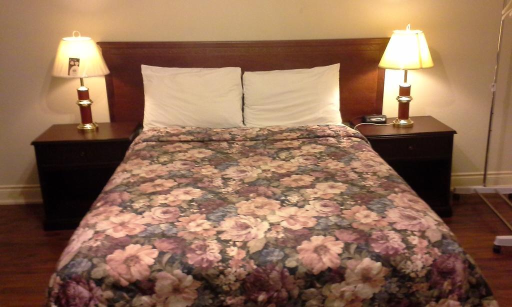 Guest House Villa Mishkan Runaway Bay Ruang foto